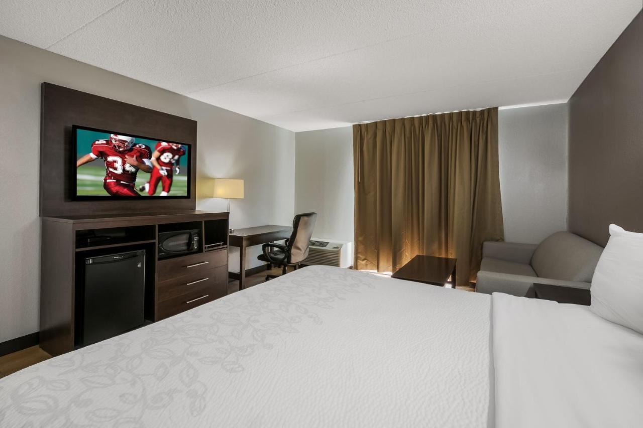 Red Roof Plus+ & West - Cedar Bluff 3* Knoxville