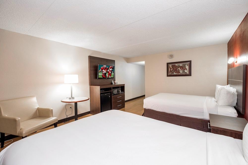 Red Roof Plus+ & West - Cedar Bluff 3* Knoxville